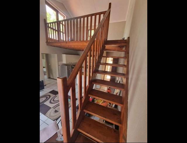 1 BEDROOM APARTMENT FOR SALE IN CONSTANTIA KLOOF